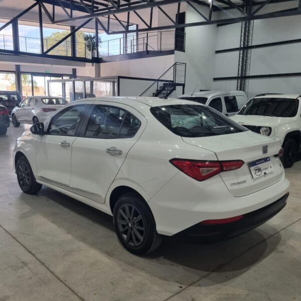 Fiat Cronos 1.3 GSE Stile - Image 8