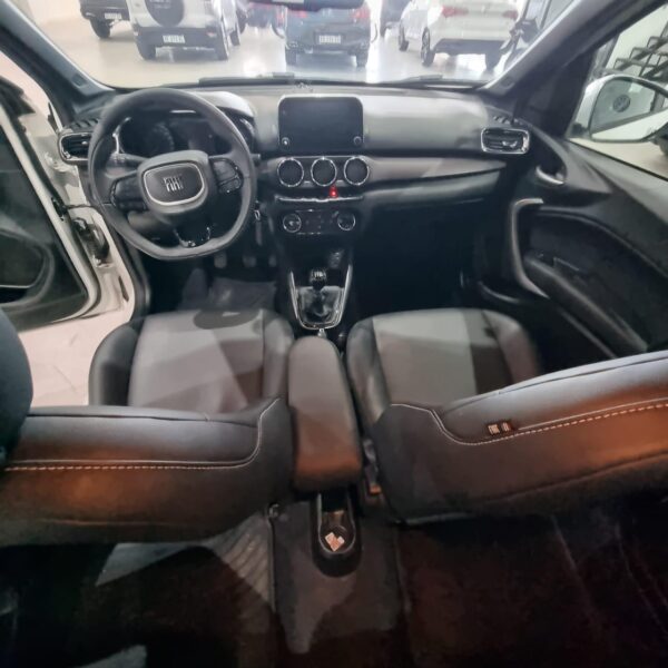 Fiat Cronos 1.3 GSE Stile - Image 12