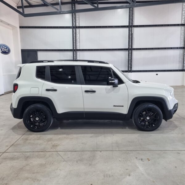 Jeep Renegade Sport 1.8 4x2 128cv - Image 4