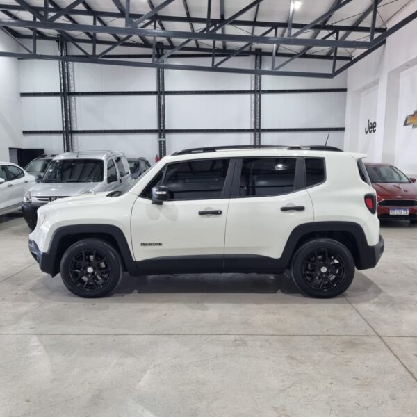 Jeep Renegade Sport 1.8 4x2 128cv - Image 9