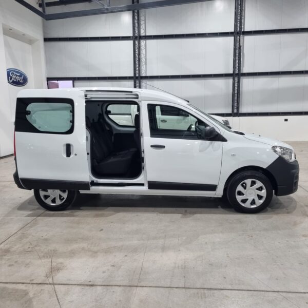 Renault Kangoo Express 1.6 Confort SCE 5 Asientos (L18) - Image 5