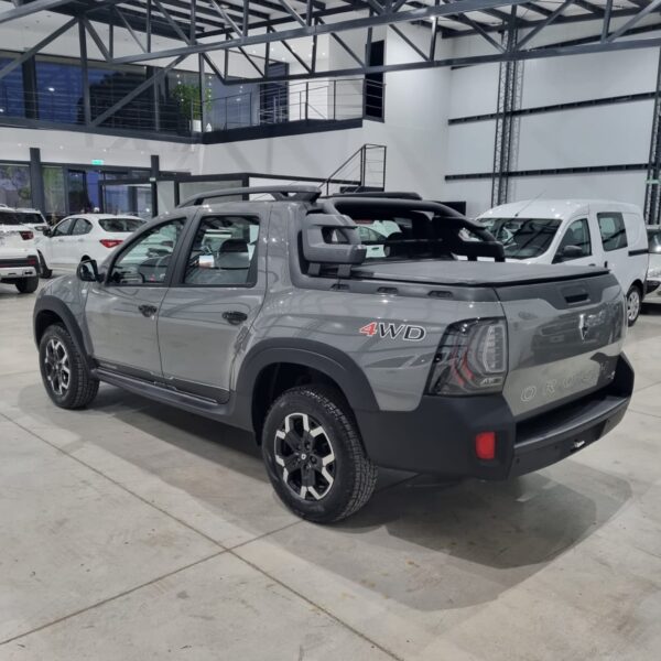 Renault Duster Oroch 1.3t Outsider 4x4 - Image 8