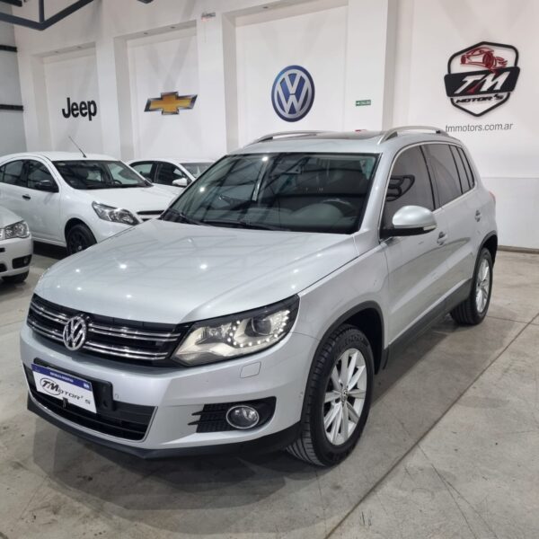 Volkswagen Tiguan 2.0 TSI Premium (L12)