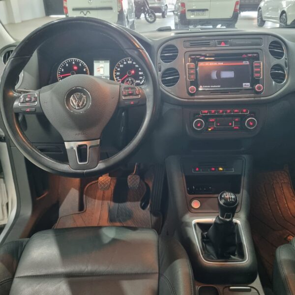 Volkswagen Tiguan 2.0 TSI Premium (L12) - Image 11