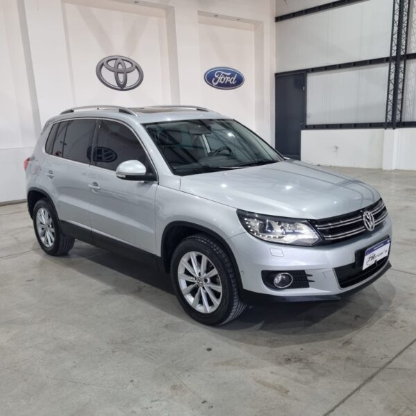 Volkswagen Tiguan 2.0 TSI Premium (L12) - Image 3