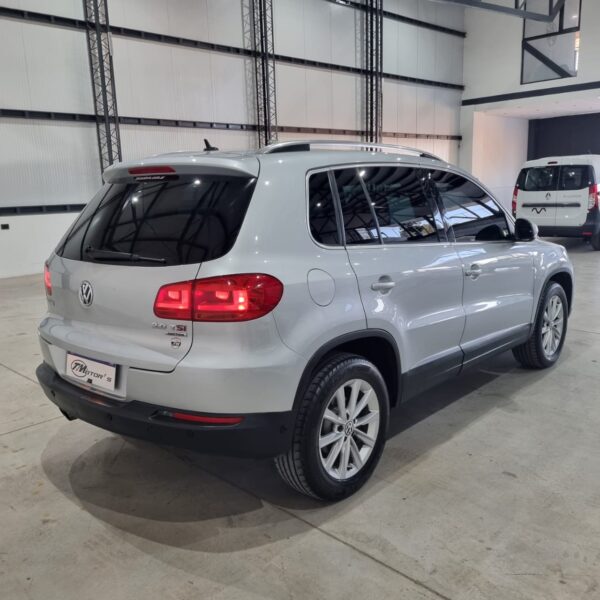 Volkswagen Tiguan 2.0 TSI Premium (L12) - Image 5