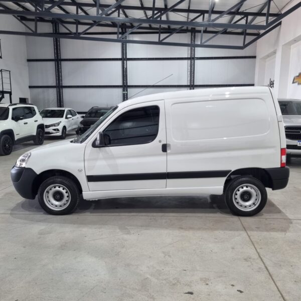 Citroen Berlingo Furgon 1.6i Business (L23) - Image 10