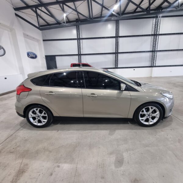 Ford Focus III 2.0 5ptas SE Plus Powershift (L15) - Image 4