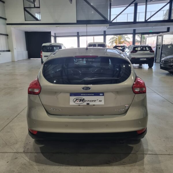 Ford Focus III 2.0 5ptas SE Plus Powershift (L15) - Image 6