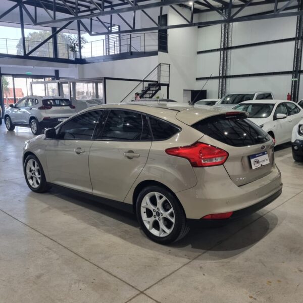 Ford Focus III 2.0 5ptas SE Plus Powershift (L15) - Image 8