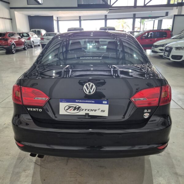 Volkswagen Vento 2.5 Luxury 170cv (L11) - Image 6