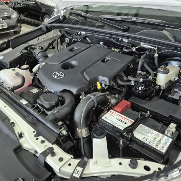 Toyota Hilux (L20) 2.4 C/S 4x2 TDI DX 150cv - Image 12