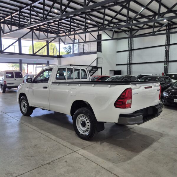 Toyota Hilux (L20) 2.4 C/S 4x2 TDI DX 150cv - Image 8