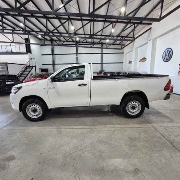 Toyota Hilux (L20) 2.4 C/S 4x2 TDI DX 150cv - Image 9