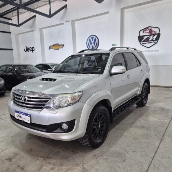 Toyota Hilux SW4 TDI SRV Cuero AT (L12)