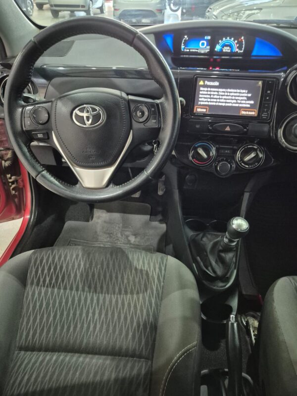 Toyota Etios 1.5 4ptas XLS 6M - Image 11