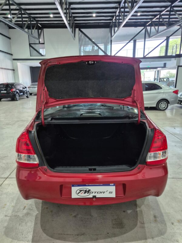 Toyota Etios 1.5 4ptas XLS 6M - Image 7