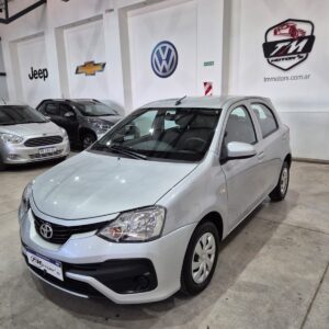 Toyota Etios 1.5 5ptas X 6MT (L18)