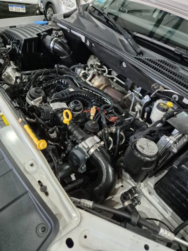 Volkswagen Amarok (L20) 3.0TD 4x4 C/D AT Comfortline V6 258cv - Image 14