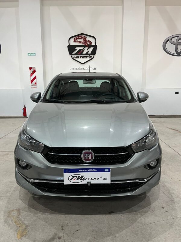 Fiat Cronos 1.8 Precision - Image 2