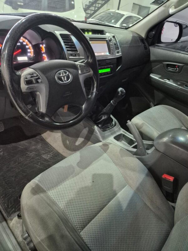 Toyota Hilux (L12) 3.0 C/D 4x2 TDI SRV 171cv - Image 10