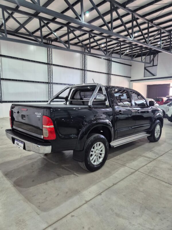 Toyota Hilux (L12) 3.0 C/D 4x2 TDI SRV 171cv - Image 5