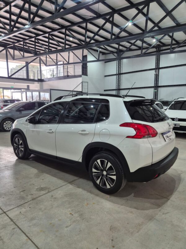 Peugeot 2008 1.6 Feline 115cv (L19) - Image 8