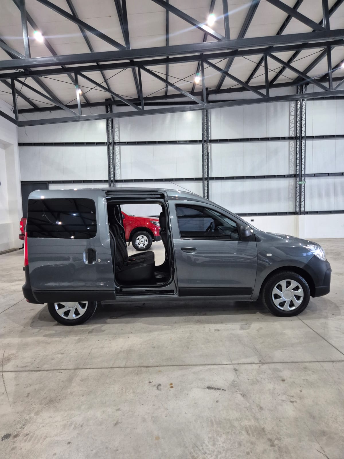 Renault Kangoo Express 1.6 Confort SCE 5 Asientos (L18) - Image 5