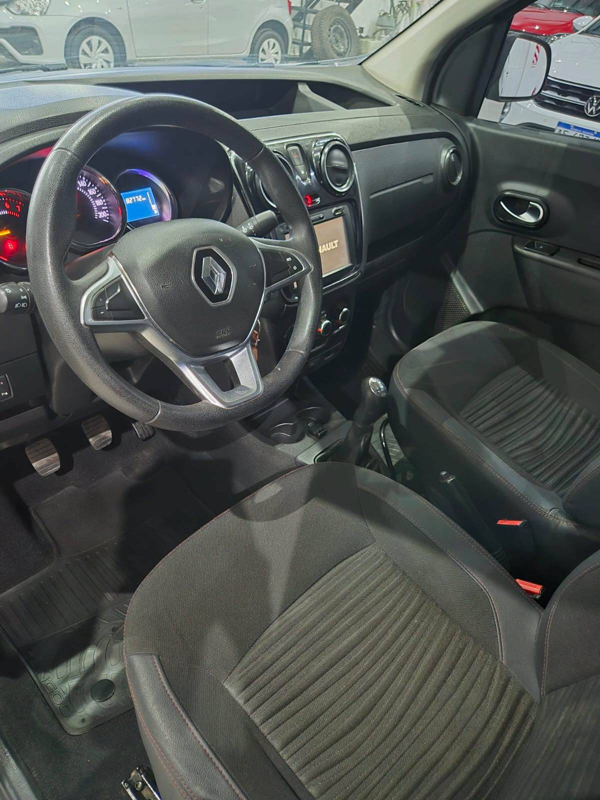 Renault Kangoo Express 1.6 Confort SCE 5 Asientos (L18) - Image 11