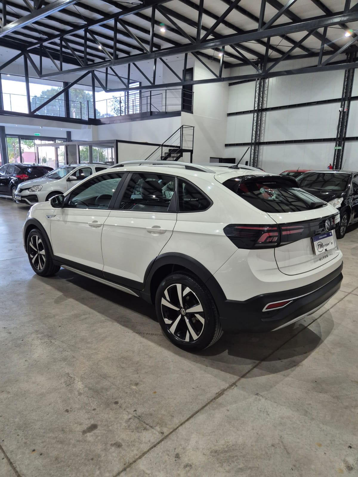 Volkswagen Nivus 200 TSI Highline AT - Image 8