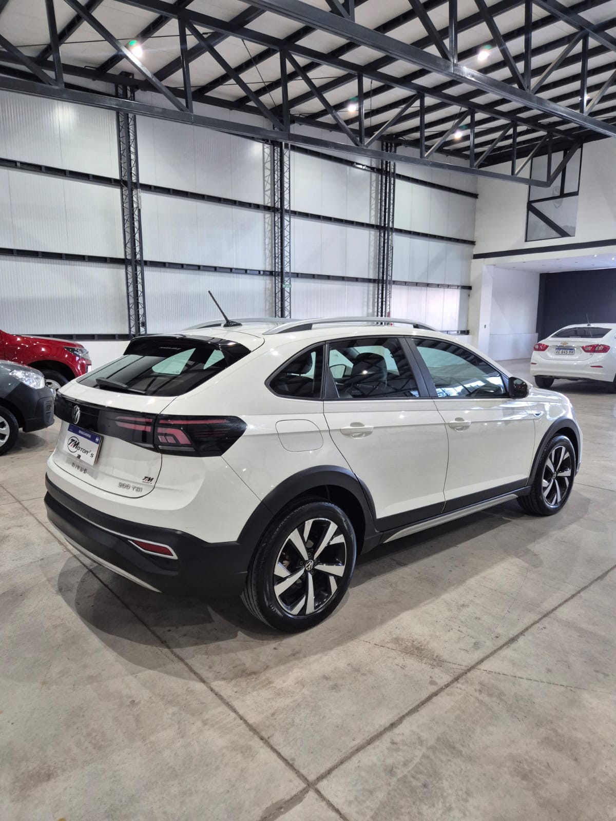 Volkswagen Nivus 200 TSI Highline AT - Image 5