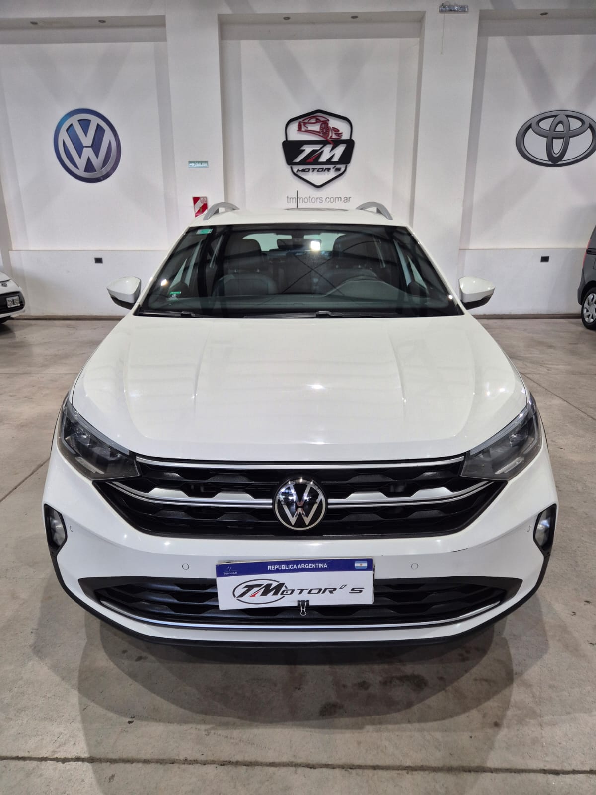 Volkswagen Nivus 200 TSI Highline AT - Image 2