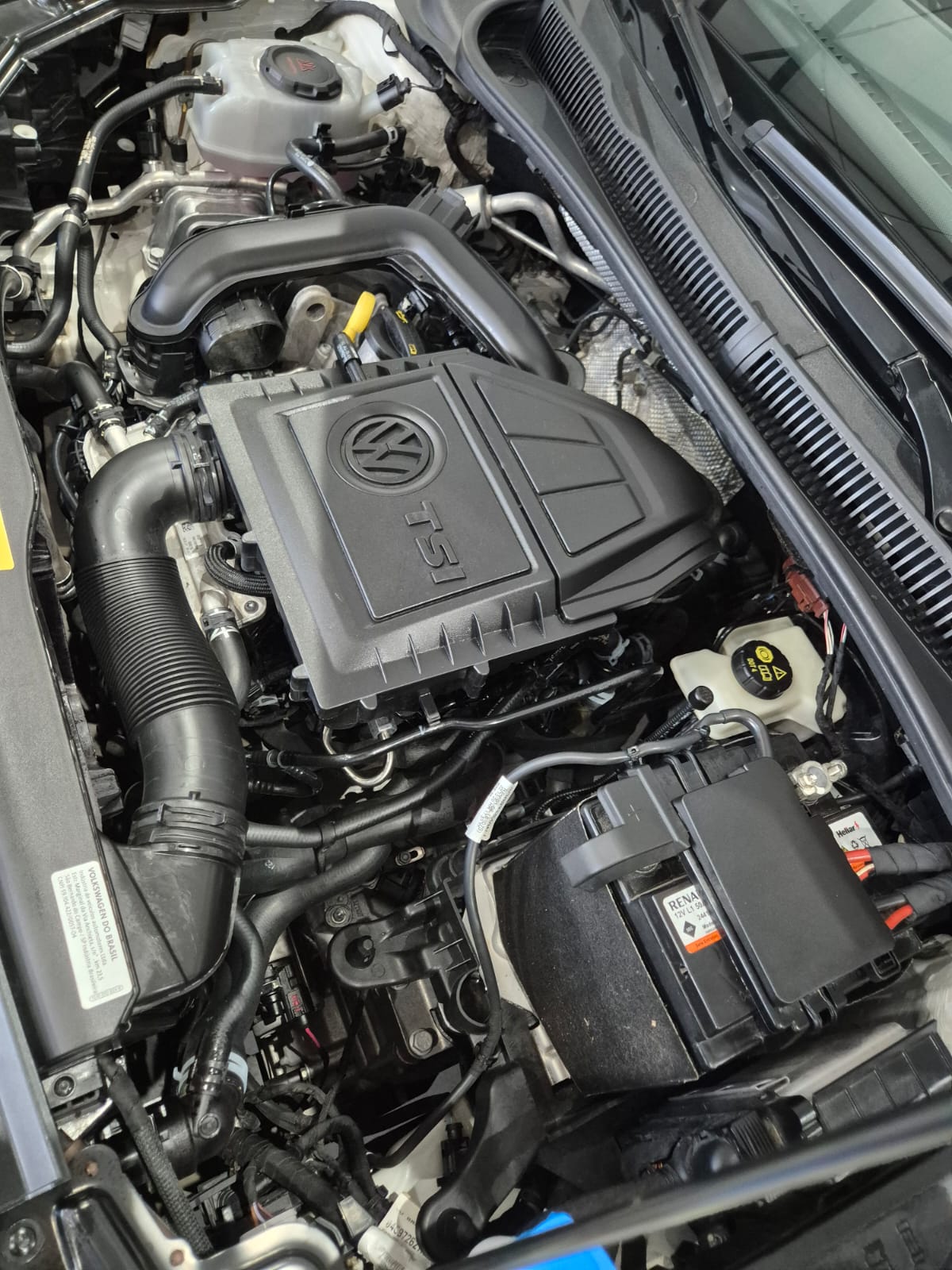 Volkswagen Nivus 200 TSI Highline AT - Image 14