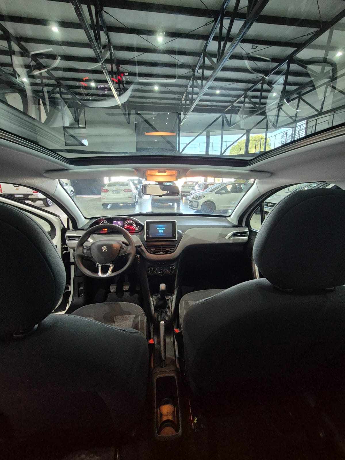 Peugeot 208 1.6 5ptas In Concert 115cv (L18) - Image 12