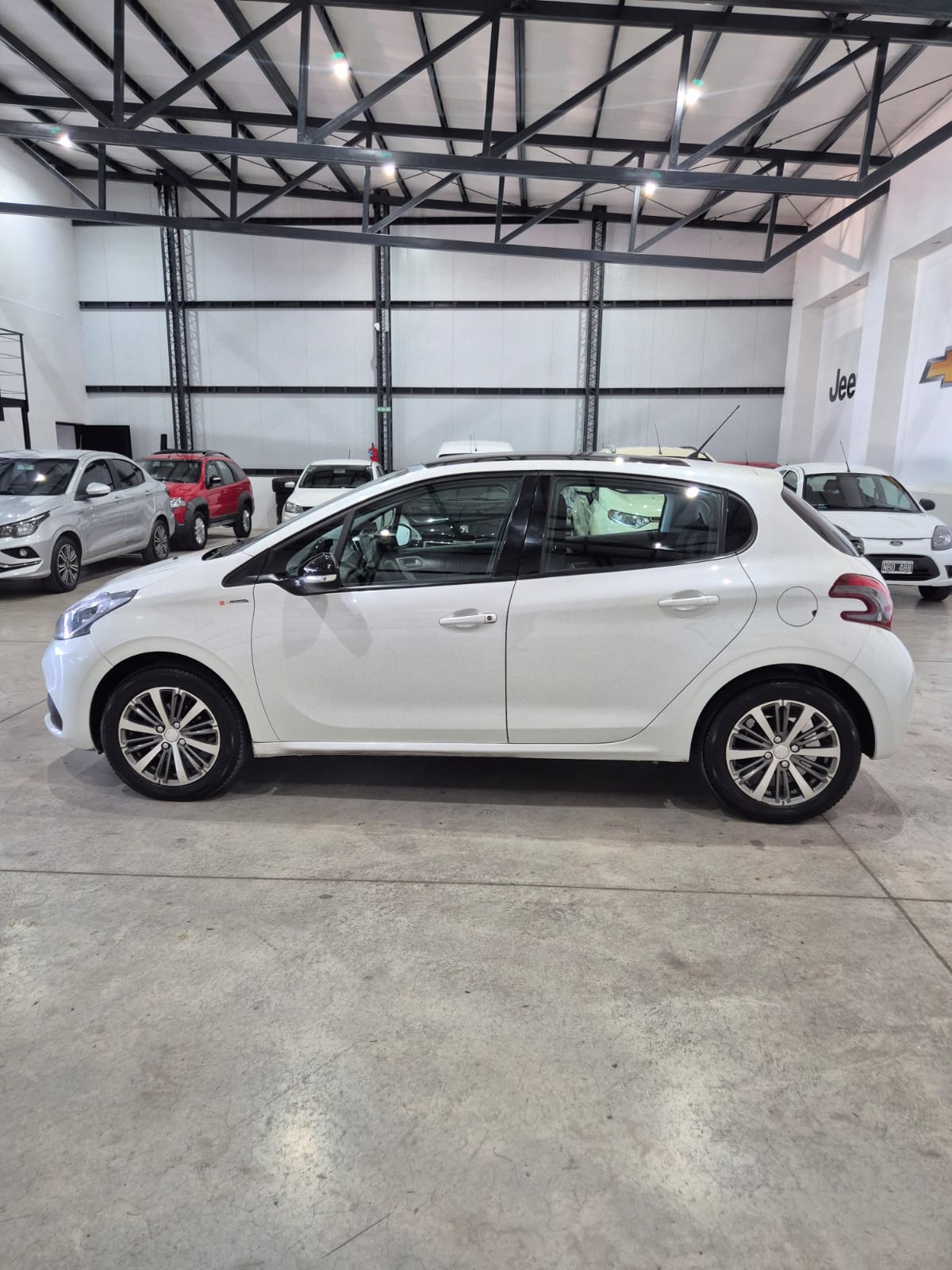 Peugeot 208 1.6 5ptas In Concert 115cv (L18) - Image 9
