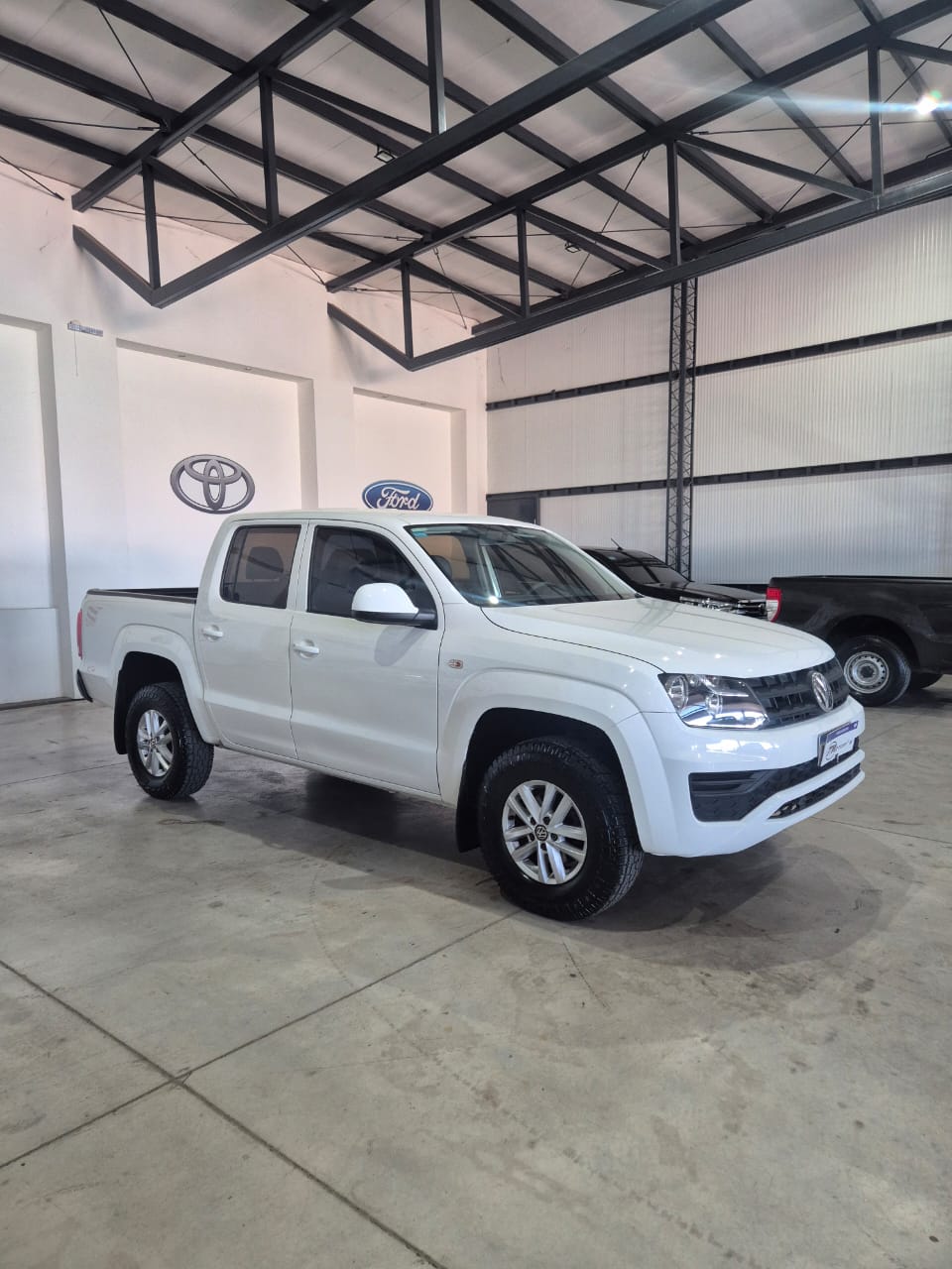 Volkswagen Amarok (L17) 2.0TD 4x2 CD Trendline 140cv - Image 3