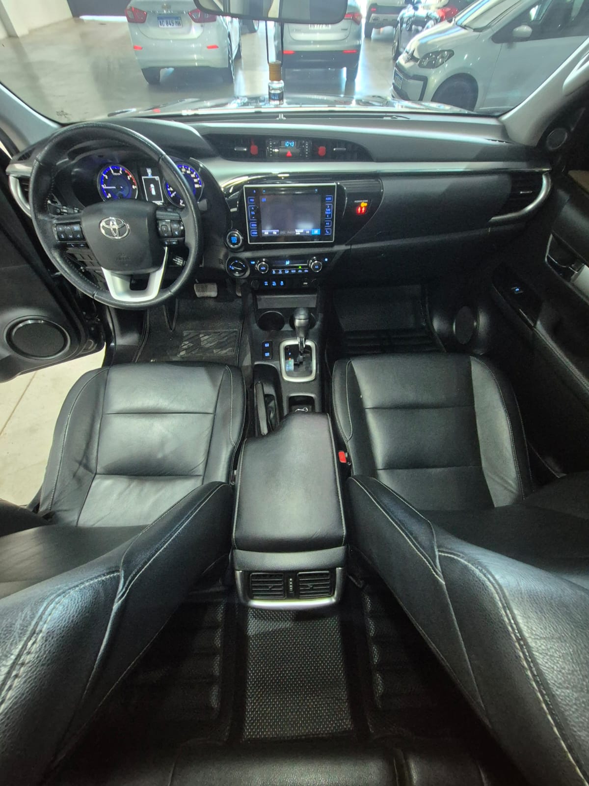 Toyota Hilux (L16) 2.8 C/D 4x4 TDI SRX AT 177cv - Image 12