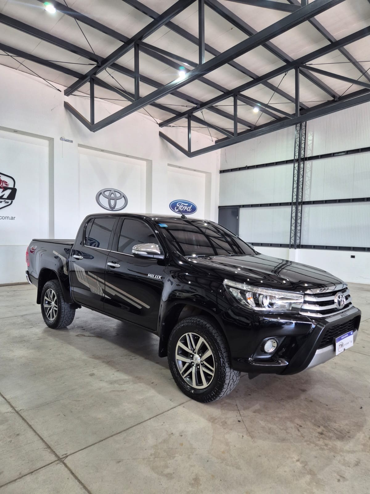 Toyota Hilux (L16) 2.8 C/D 4x4 TDI SRX AT 177cv - Image 3