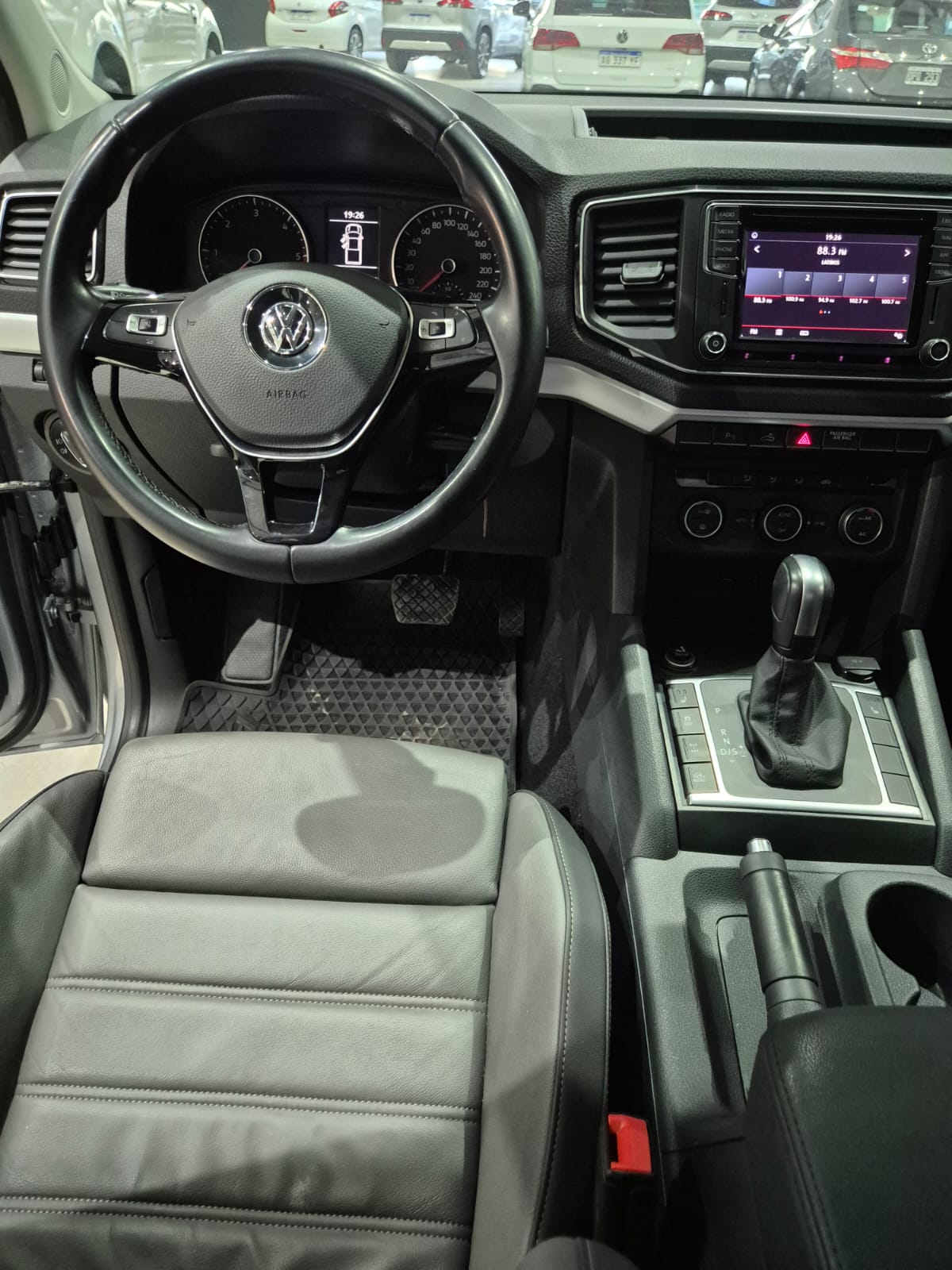 Volkswagen Amarok (L17) 2.0TD 4x2 C/D Highline AT 180cv - Image 6