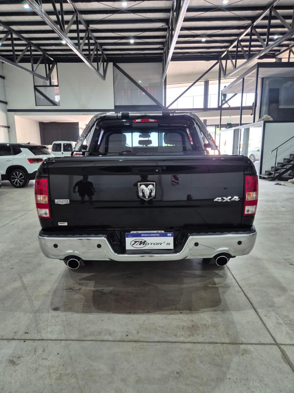 RAM 1500 Laramie 5.7 4x4 C/D - Image 7
