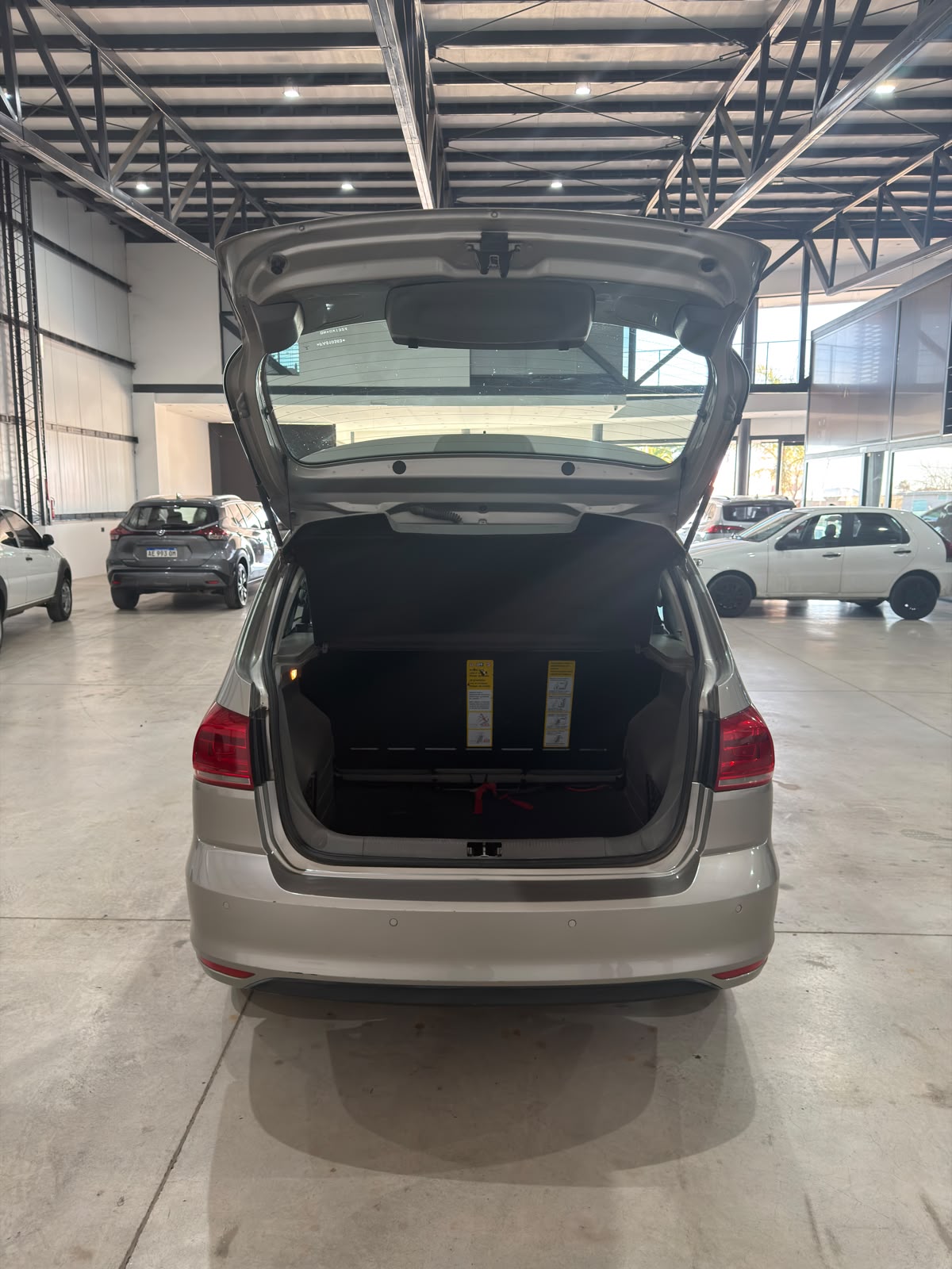 Volkswagen Suran 1.6 Highline (L15) - Image 5