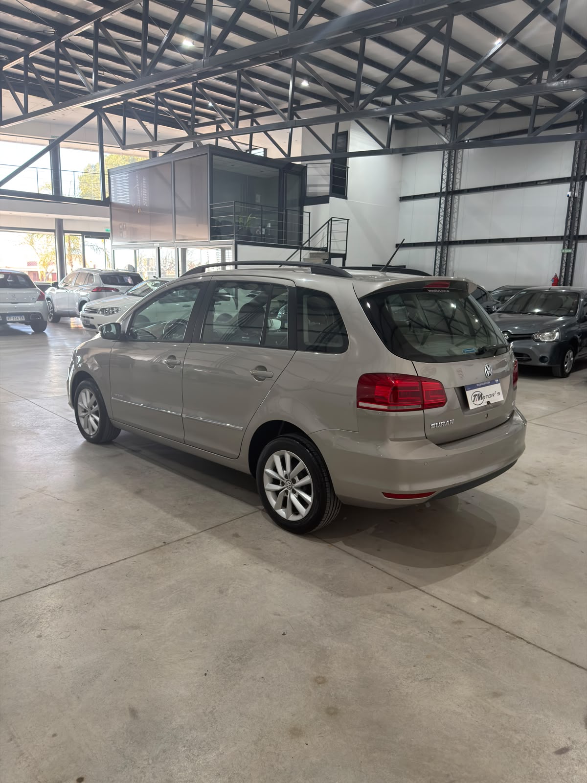 Volkswagen Suran 1.6 Highline (L15) - Image 6