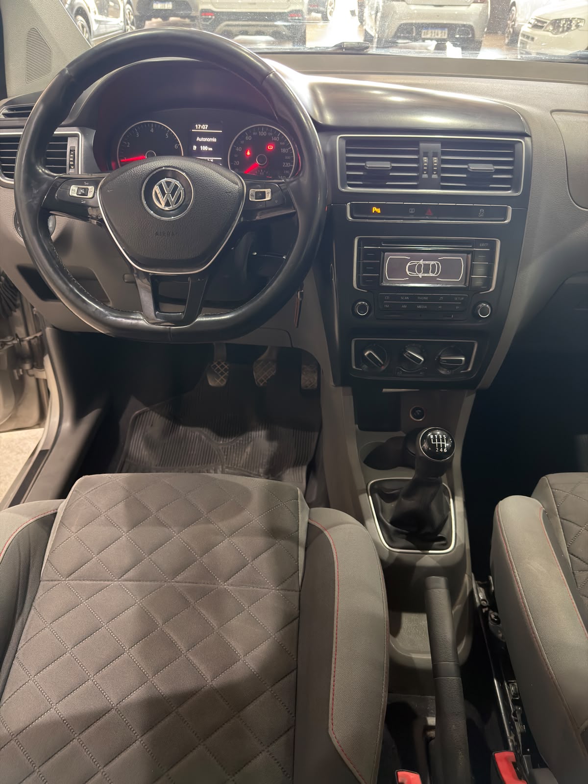Volkswagen Suran 1.6 Highline (L15) - Image 8