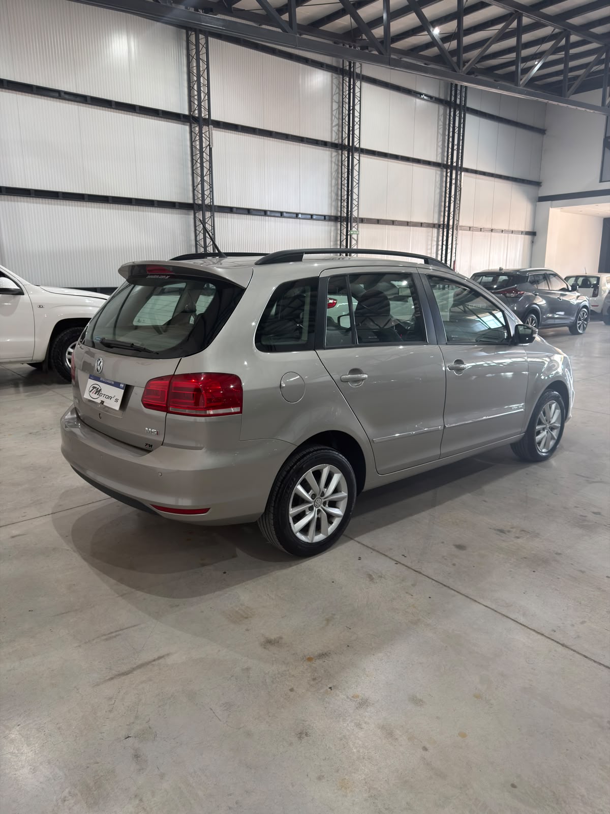 Volkswagen Suran 1.6 Highline (L15) - Image 10
