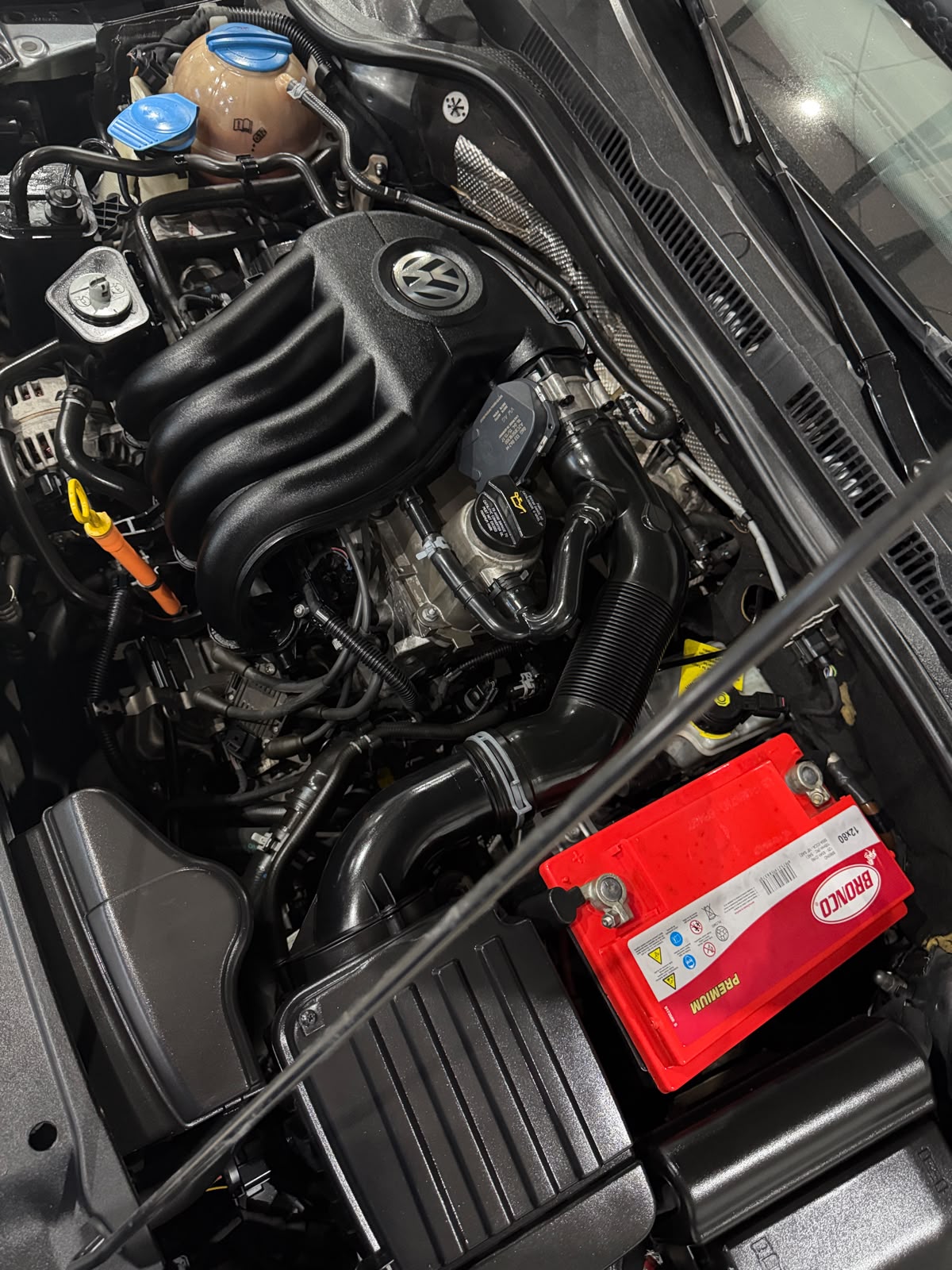 Volkswagen Vento 2.0 8V Advance 115cv (L15) - Imagen 4