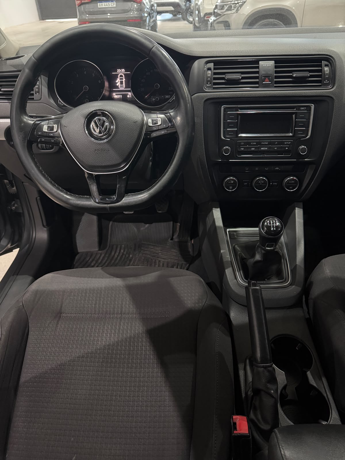 Volkswagen Vento 2.0 8V Advance 115cv (L15) - Imagen 9