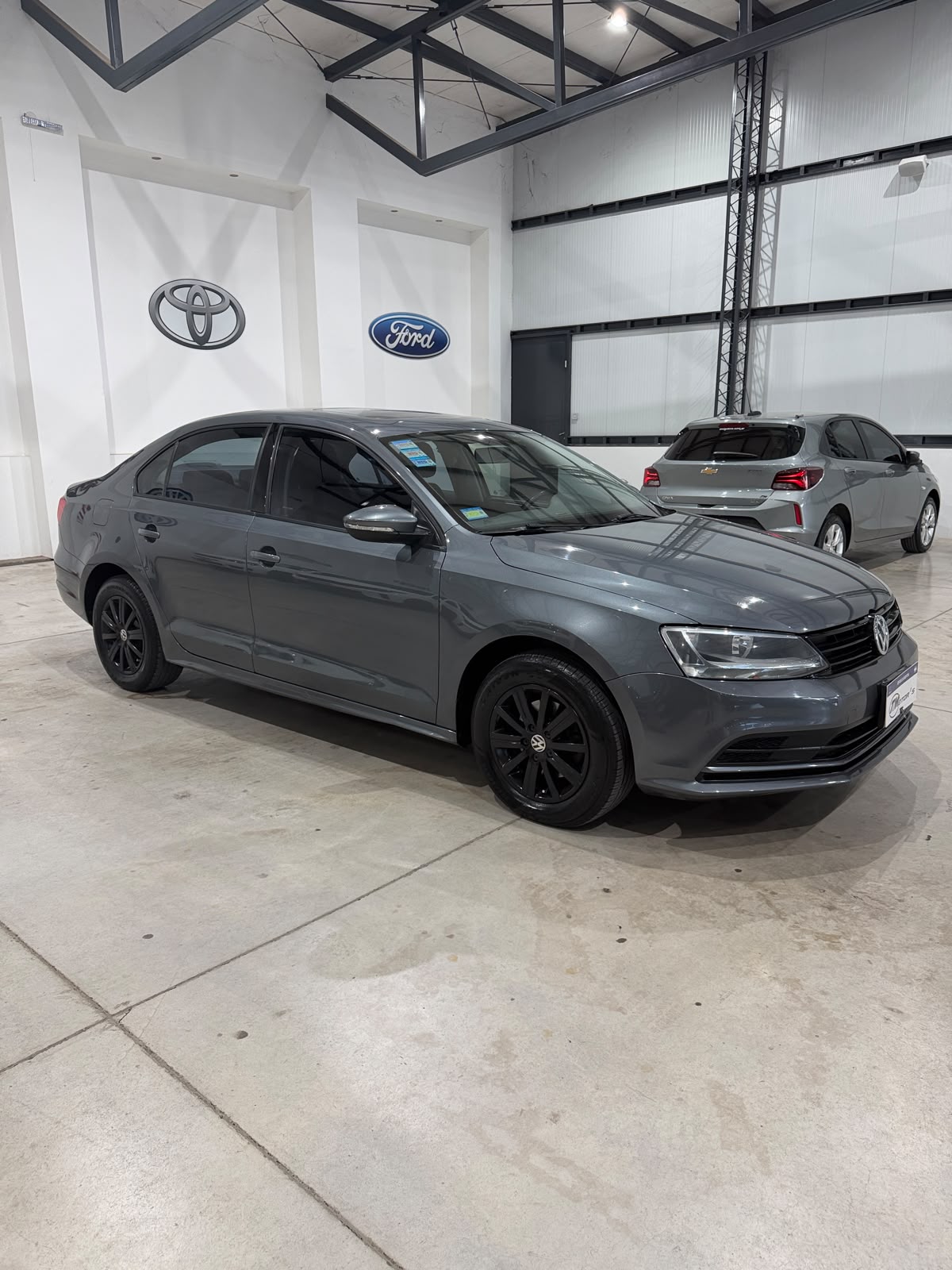 Volkswagen Vento 2.0 8V Advance 115cv (L15) - Imagen 12