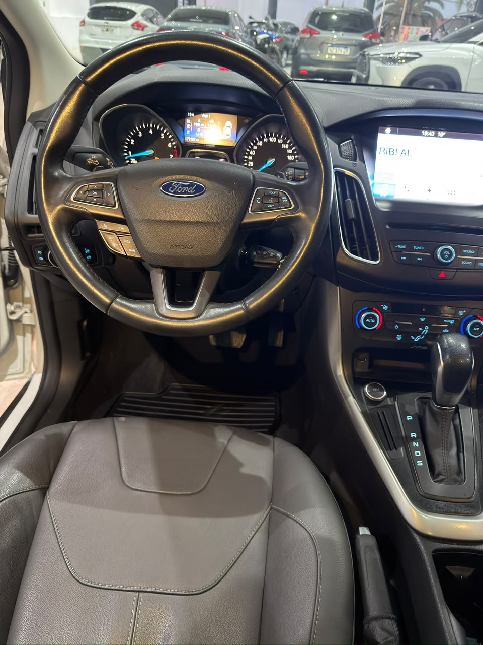 Ford Focus III 2.0 4ptas SE Plus Powershift (L15) - Imagen 3