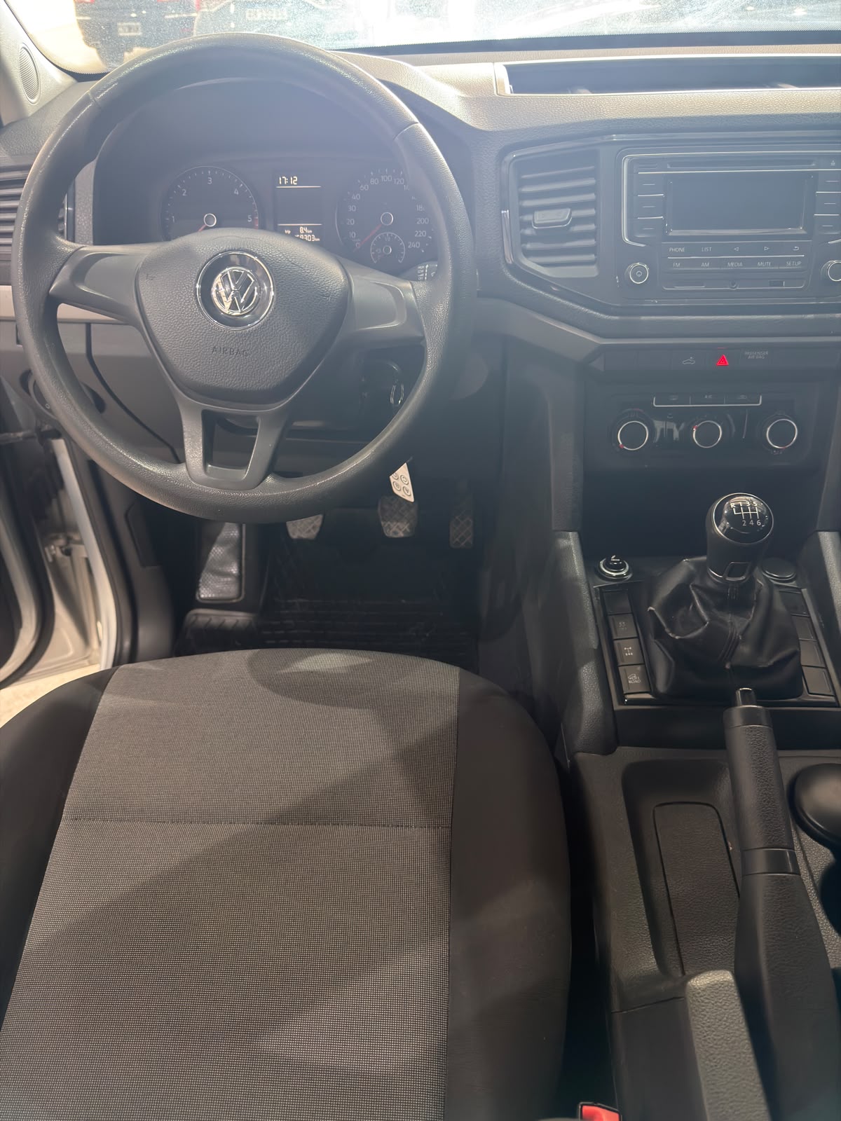 Volkswagen Amarok (L16) 2.0TD 4x2 C/D Comfortline AT 180cv - Imagen 11