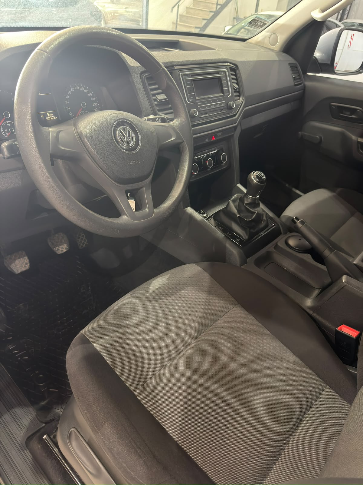 Volkswagen Amarok (L16) 2.0TD 4x2 C/D Comfortline AT 180cv - Imagen 10